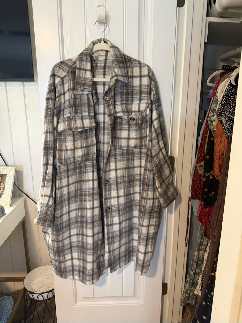 Weekend Plaid Button-Front Shacket Coat in Cream & Blue
